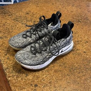 Nike Lebron James men’s size 9